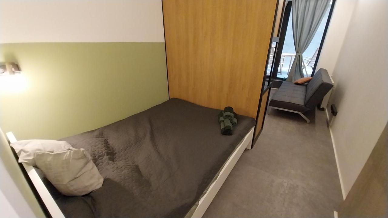 Peaceful Basement Apartment With Terrace & Free Gym ブダペスト エクステリア 写真
