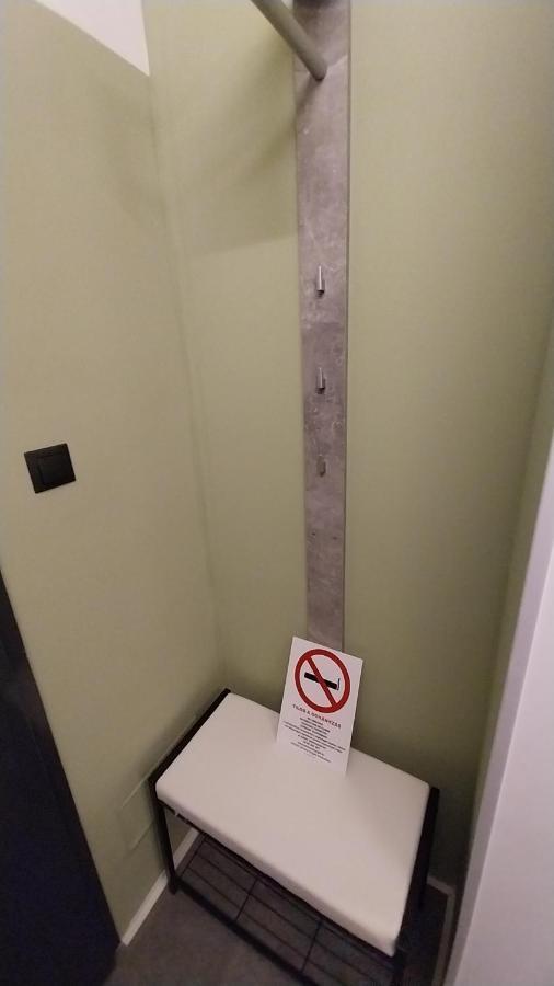 Peaceful Basement Apartment With Terrace & Free Gym ブダペスト エクステリア 写真